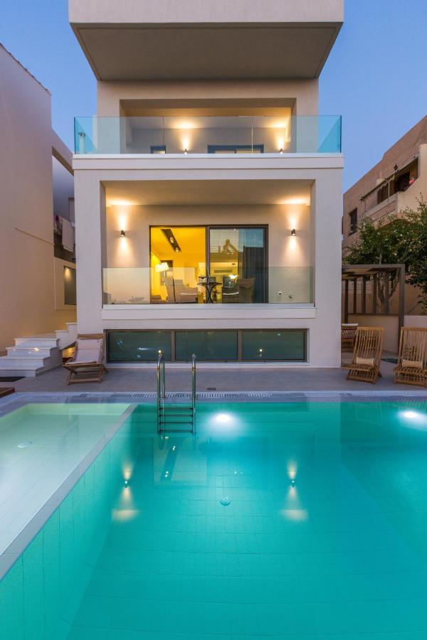 Villa Amelia I Free 9 Seater Mini Van & Pool カラタス エクステリア 写真