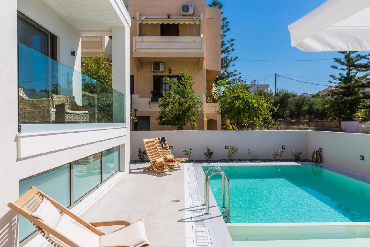 Villa Amelia I Free 9 Seater Mini Van & Pool カラタス エクステリア 写真