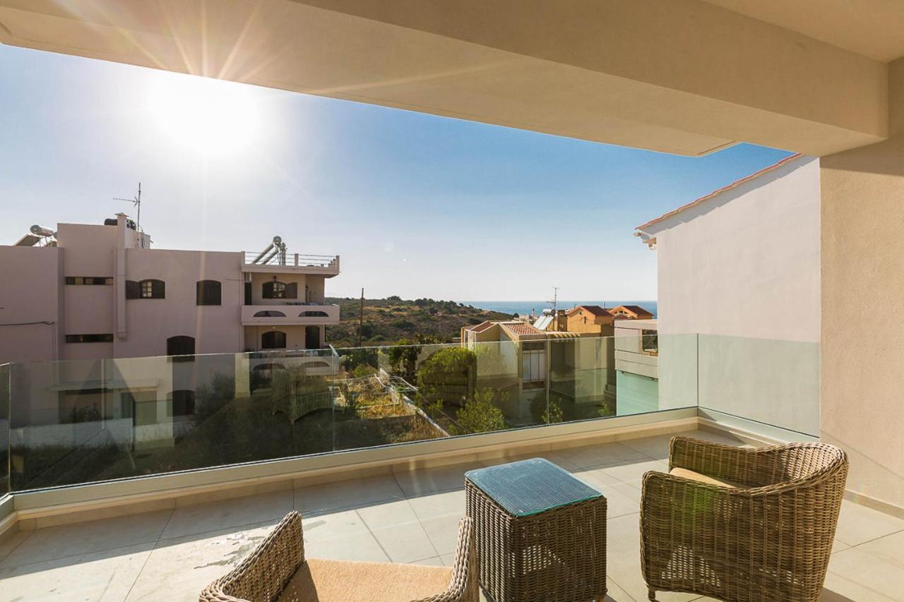 Villa Amelia I Free 9 Seater Mini Van & Pool カラタス エクステリア 写真