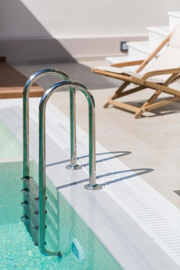 Villa Amelia I Free 9 Seater Mini Van & Pool カラタス エクステリア 写真