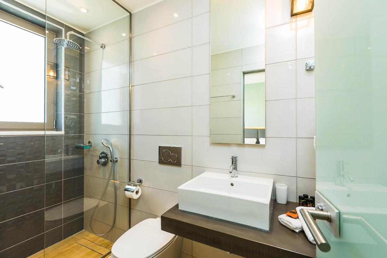Villa Amelia I Free 9 Seater Mini Van & Pool カラタス エクステリア 写真