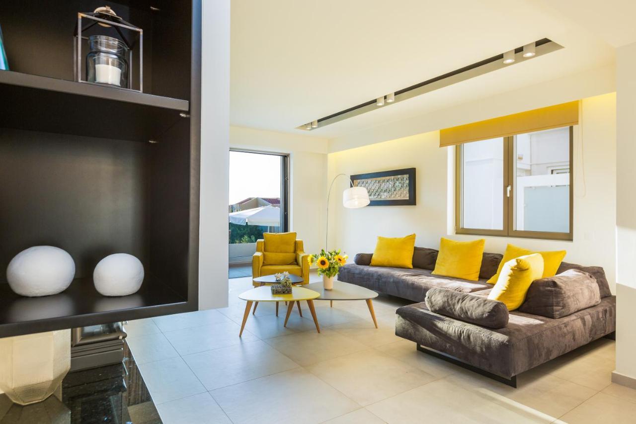 Villa Amelia I Free 9 Seater Mini Van & Pool カラタス エクステリア 写真